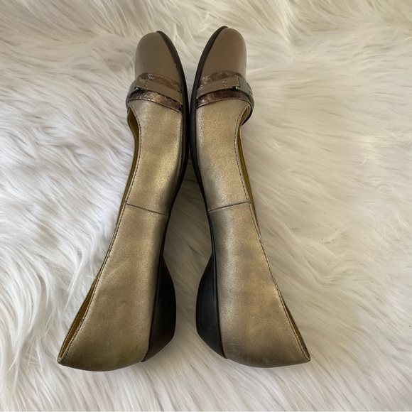 Naturalizer Size 8 Helina Flats Gold Taupe Nude Patent Toe Flexible N5 Comfort - Picture 5 of 10